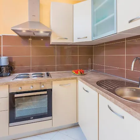 1 Bedroom Gorgeous In